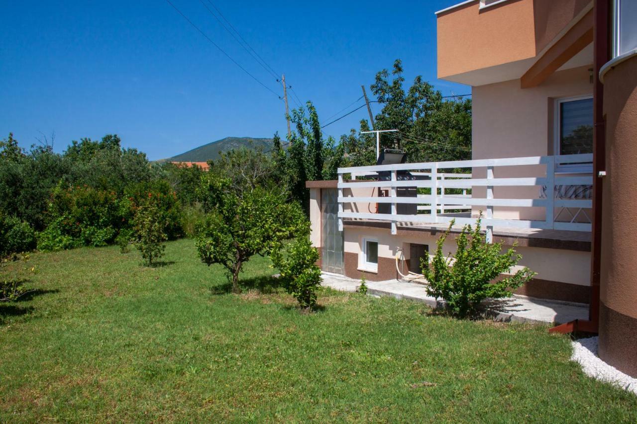 Nadalina Apartment Kaštel Stari Exteriér fotografie