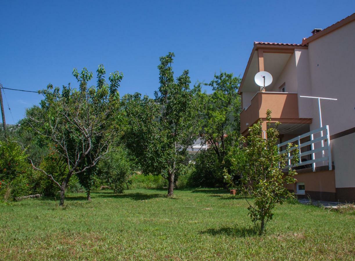 Nadalina Apartment Kaštel Stari Exteriér fotografie
